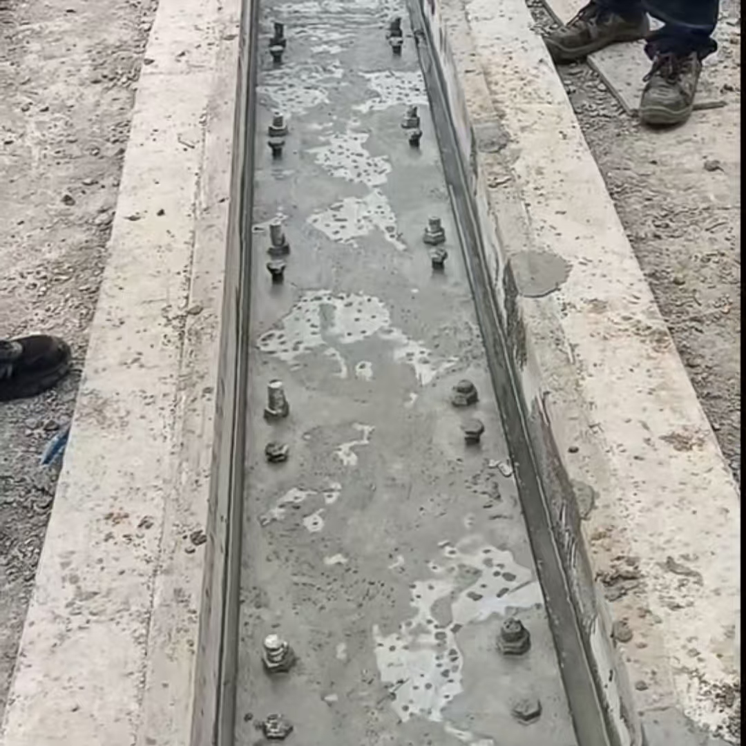 浦城港口码头起重机龙门吊重型机械设备稳固用早强快凝轨道胶泥